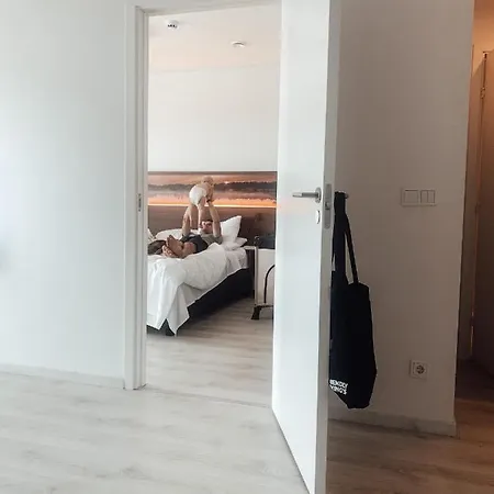 Apartmanhotel Oe Seaside & *