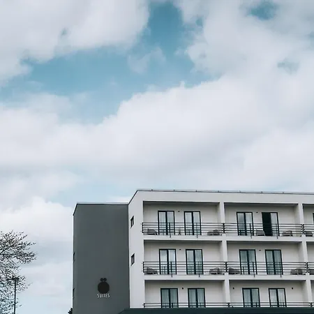 Oe Seaside & *