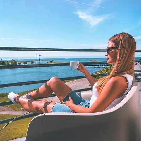 Oe Seaside & Aparthotel 4*