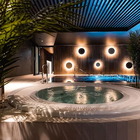 Oe Seaside & Aparthotel