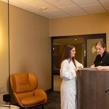 Aparthotel Oe Seaside &