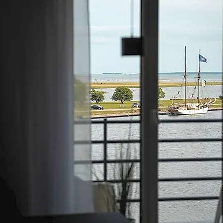 Oe Seaside & Aparthotel